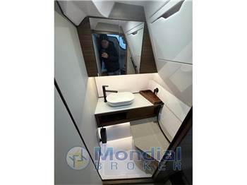 Axopar 38 Cross Cabin