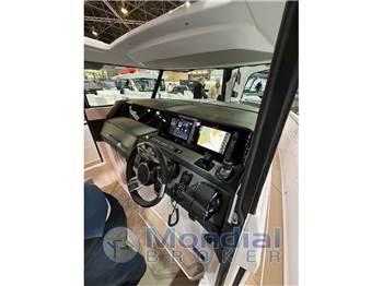 Axopar 38 Cross Cabin