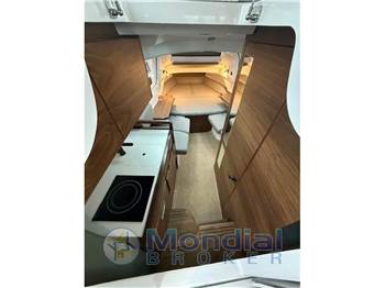 Axopar 38 Cross Cabin