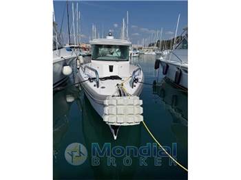 Axopar 28 Cross Cabin