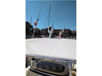 Intrepid 245 Center Console