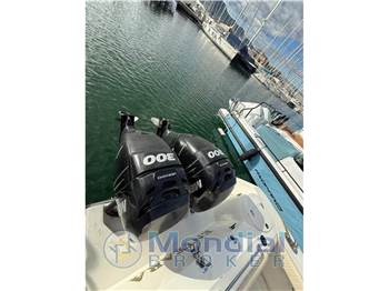 Boston Whaler 290 Outrage