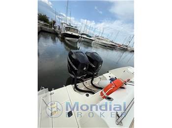 Boston Whaler 290 Outrage