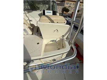 Boston Whaler 290 Outrage