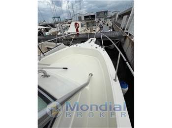Boston Whaler 290 Outrage