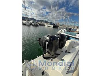 Boston Whaler 290 Outrage