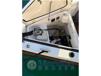Axopar 37 XC Cross Cabin