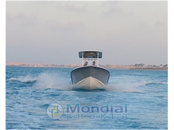 PIANTONI YACHTS 210 Center Console