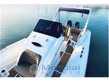 PIANTONI YACHTS RIB 900