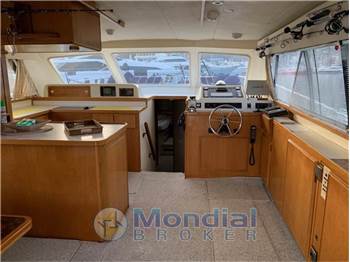 Bertram Yacht 50' Convertible
