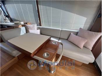 Princess Yachts S65