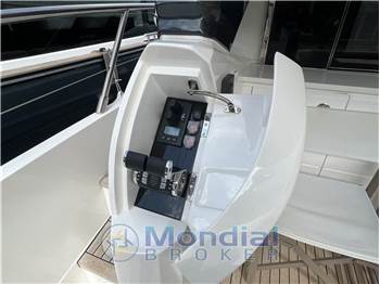 Princess Yachts S65