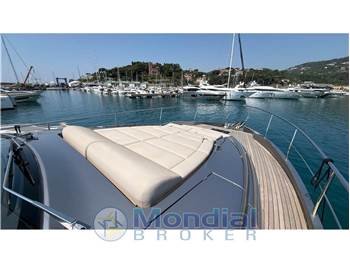 Pershing 7X