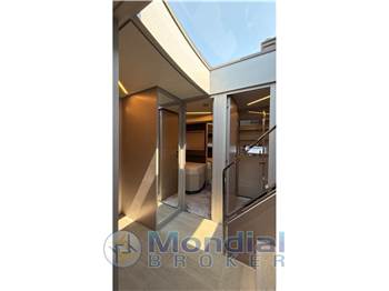 Pershing 7X