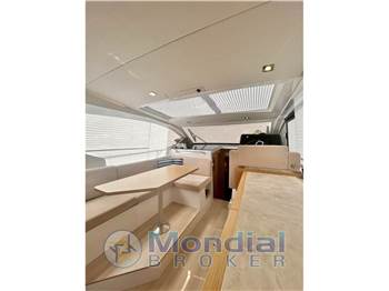 Sealine C335