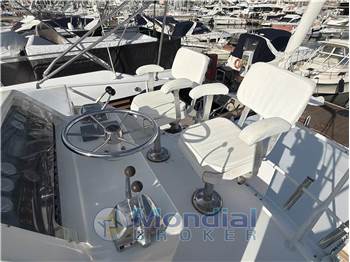 Bertram Yacht 37' Convertible