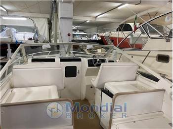 Bertram Yacht 28' Moppie