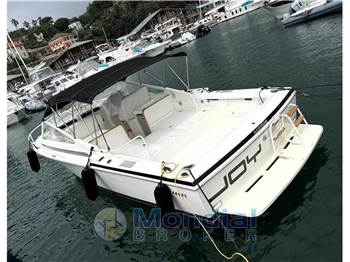 Bertram Yacht 28' Moppie