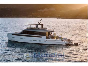 Azimut Seadeck 9