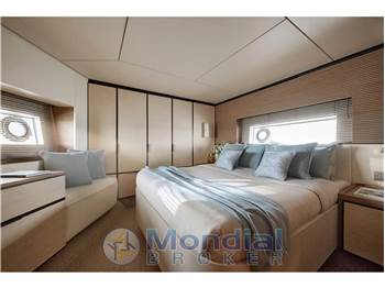 Azimut Seadeck 9
