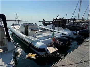 Doviboat Shuttle 120 Cabin