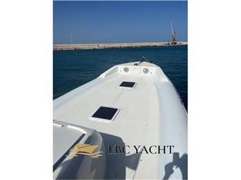Doviboat Shuttle 120 Cabin