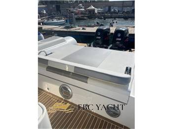 Doviboat Shuttle 120 Cabin