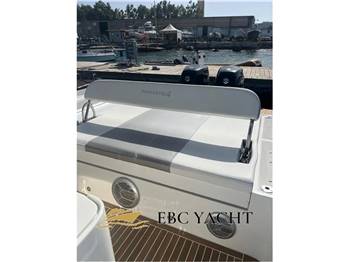 Doviboat Shuttle 120 Cabin
