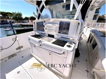 Boston Whaler 370 Oltraggio