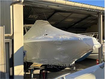 Boston Whaler 370 Outrage