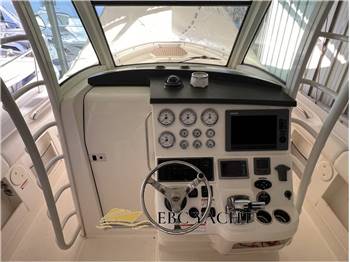 Boston Whaler 370 Outrage