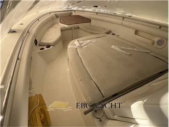 Boston Whaler 370 Outrage