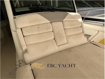 Boston Whaler 370 Outrage