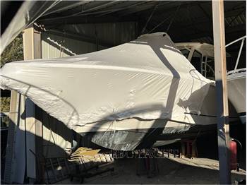 Boston Whaler 370 Outrage