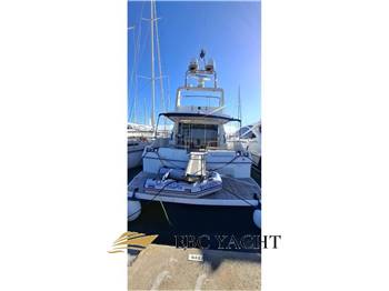 Mochi 56 Flybridge