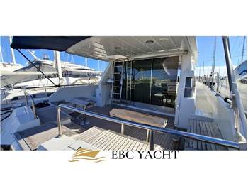 Mochi 56 Flybridge