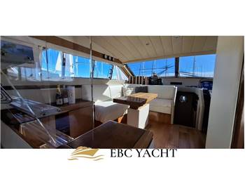 Mochi 56 Flybridge