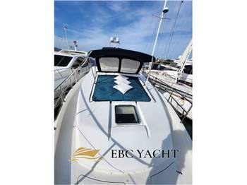 Mochi 56 Flybridge
