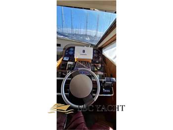 Mochi 56 Flybridge