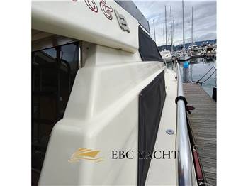 Ferretti 48 Fly