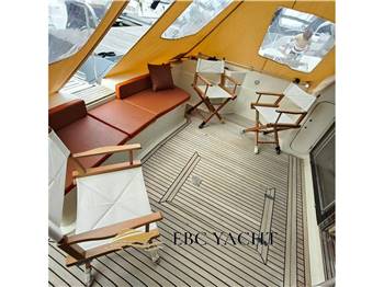 Ferretti 48 Fly