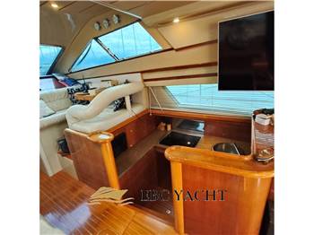 Ferretti 48 Fly