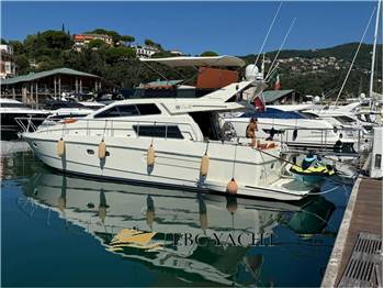Ferretti 48 Fly
