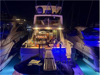 Ferretti 48 Fly