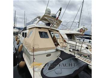 Ferretti 48 Fly