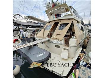 Ferretti 48 Fly