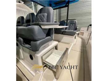 Axopar 37 Sun Top Miami Blue