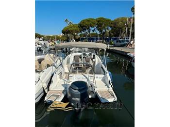 Jeanneau Cap Camarat 7.5 WA