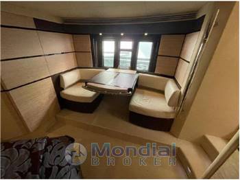 Azimut 53 fly