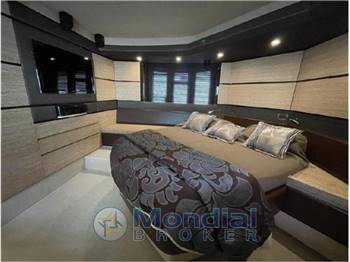 Azimut 53 fly